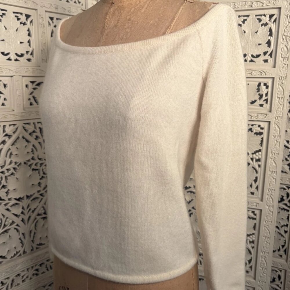 Valentino White Cashmere Scoop Neck Sweater